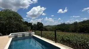 Refúgio de Charme e Conforto em Meio à Natureza - Imagem 6