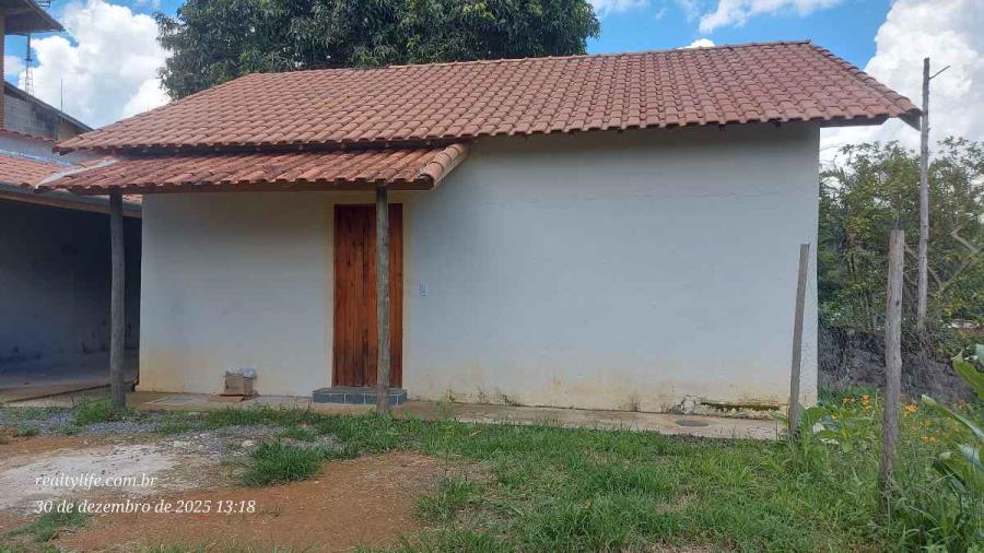 Casa para locação no centro de São Francisco Xavier