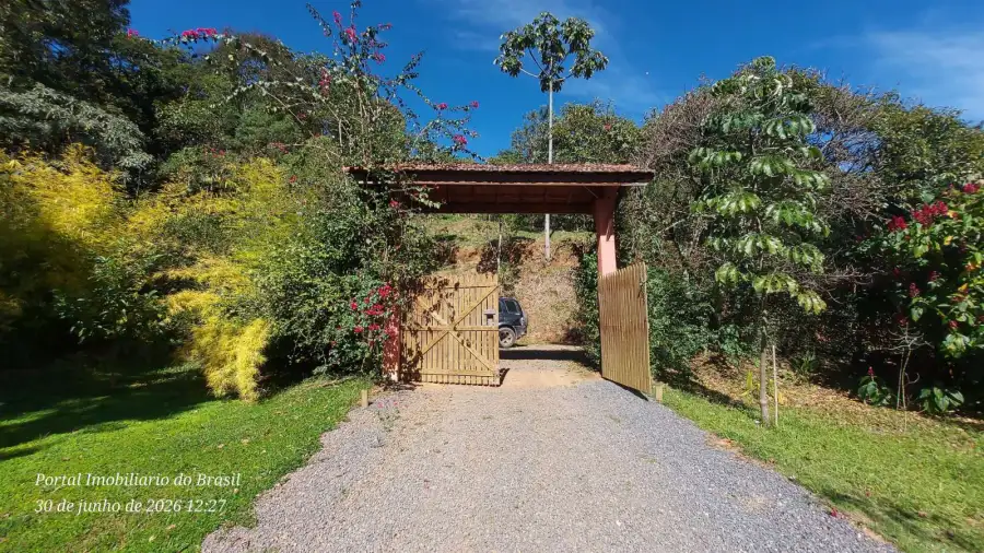 # 🏡 Casa de Alto Padrão à Venda em São Francisco Xavier – SP