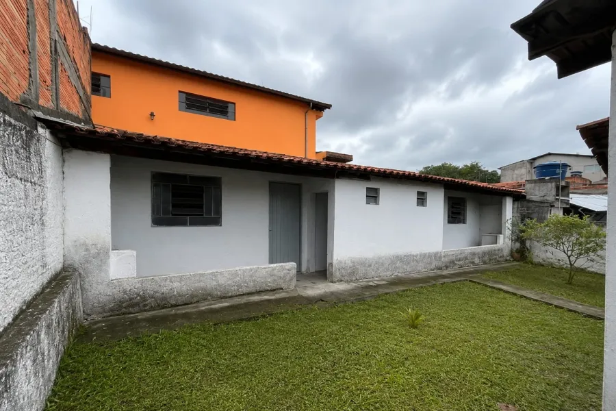 # 🏡 Oportunidade de Investimento – Casa + 2 Kitnets na Zona Norte de São José dos Campos