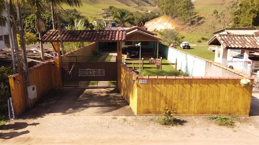🌿 Chácara Charmosa com Riacho nos Fundos – Um Refúgio a Apenas 4 km do Centro de Monteiro Lobato/SP